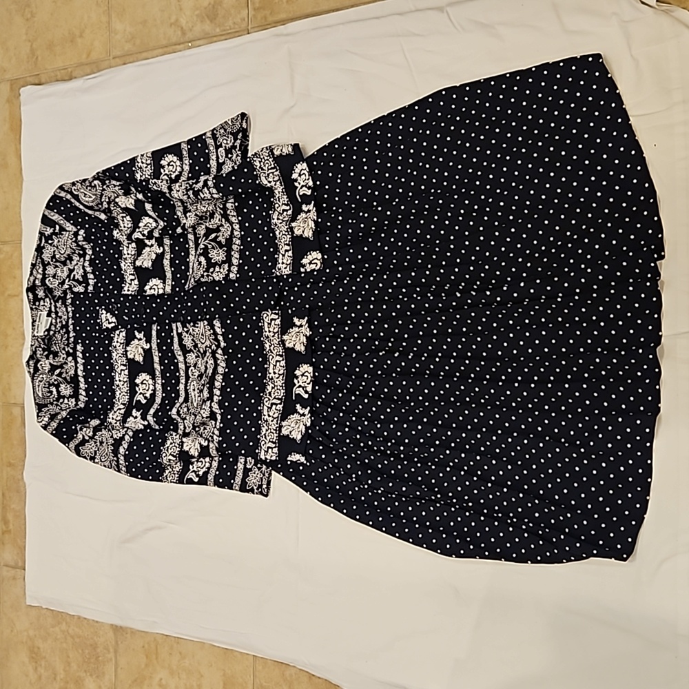 Alfred Dunner TWO piece SET navy and white top and skirt